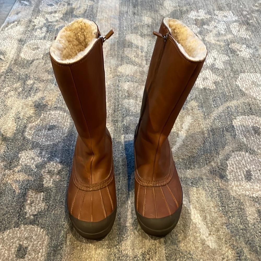 UGG Event Waterproof Insulated Brown Sheepskin Zippered Duck Boot Women’s Size 8